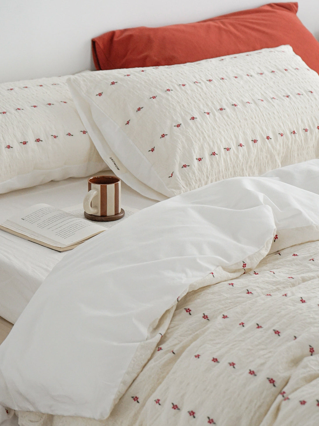 Floral Jacquard Seersucker Bedding Set