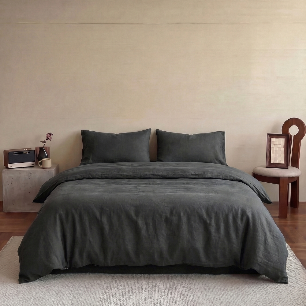 Ethan Minimalist Bedding Set