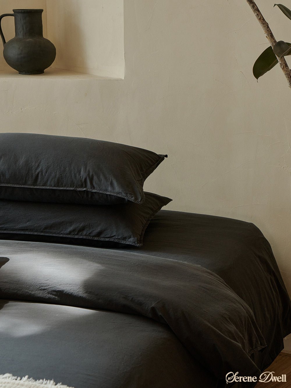 Ethan Minimalist Bedding Set