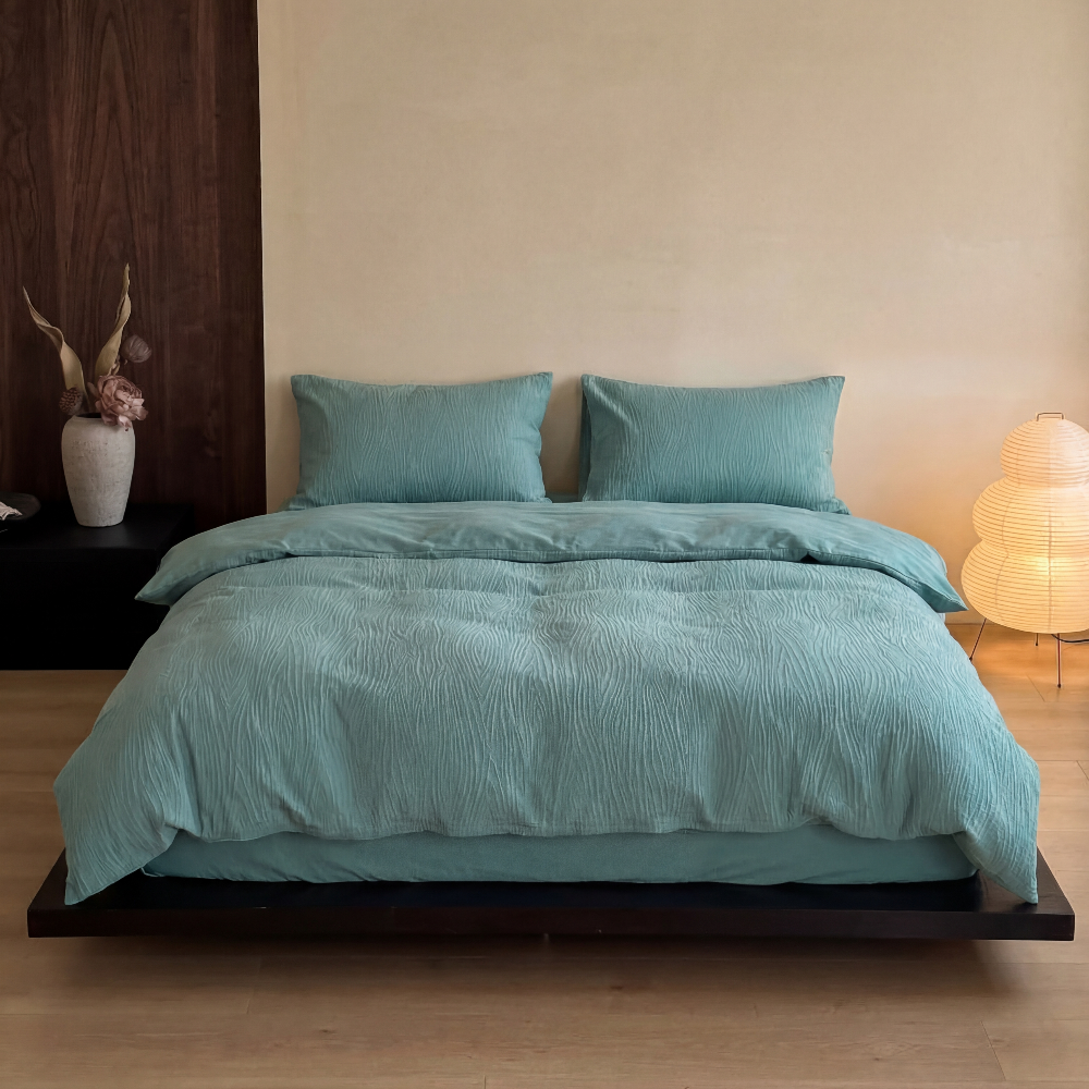 Kinsley Jacquard Bedding Set