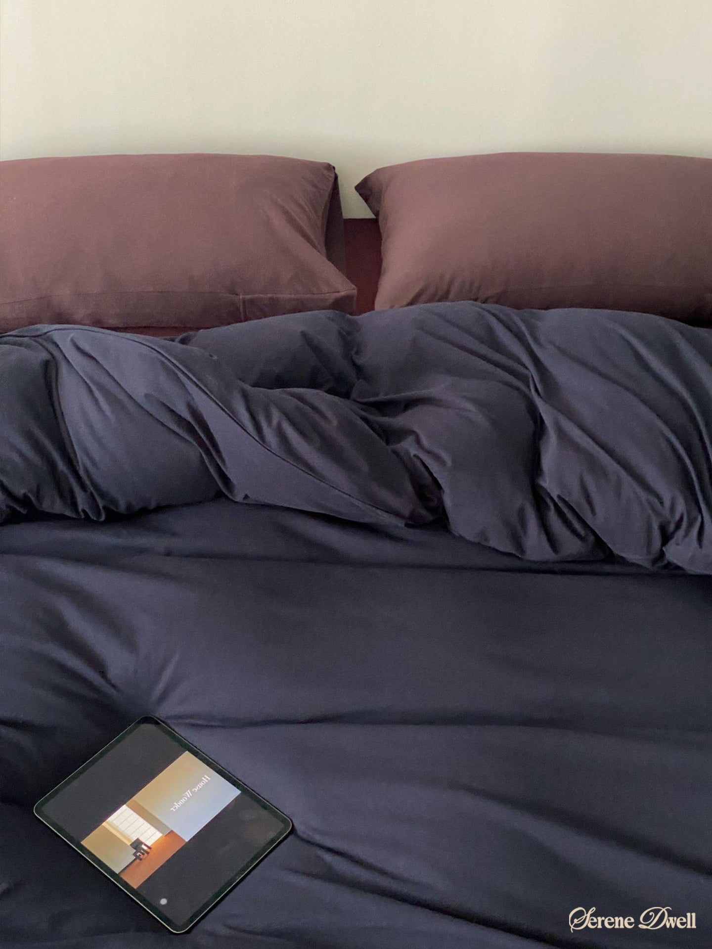 Julian Minimalist Bedding Set