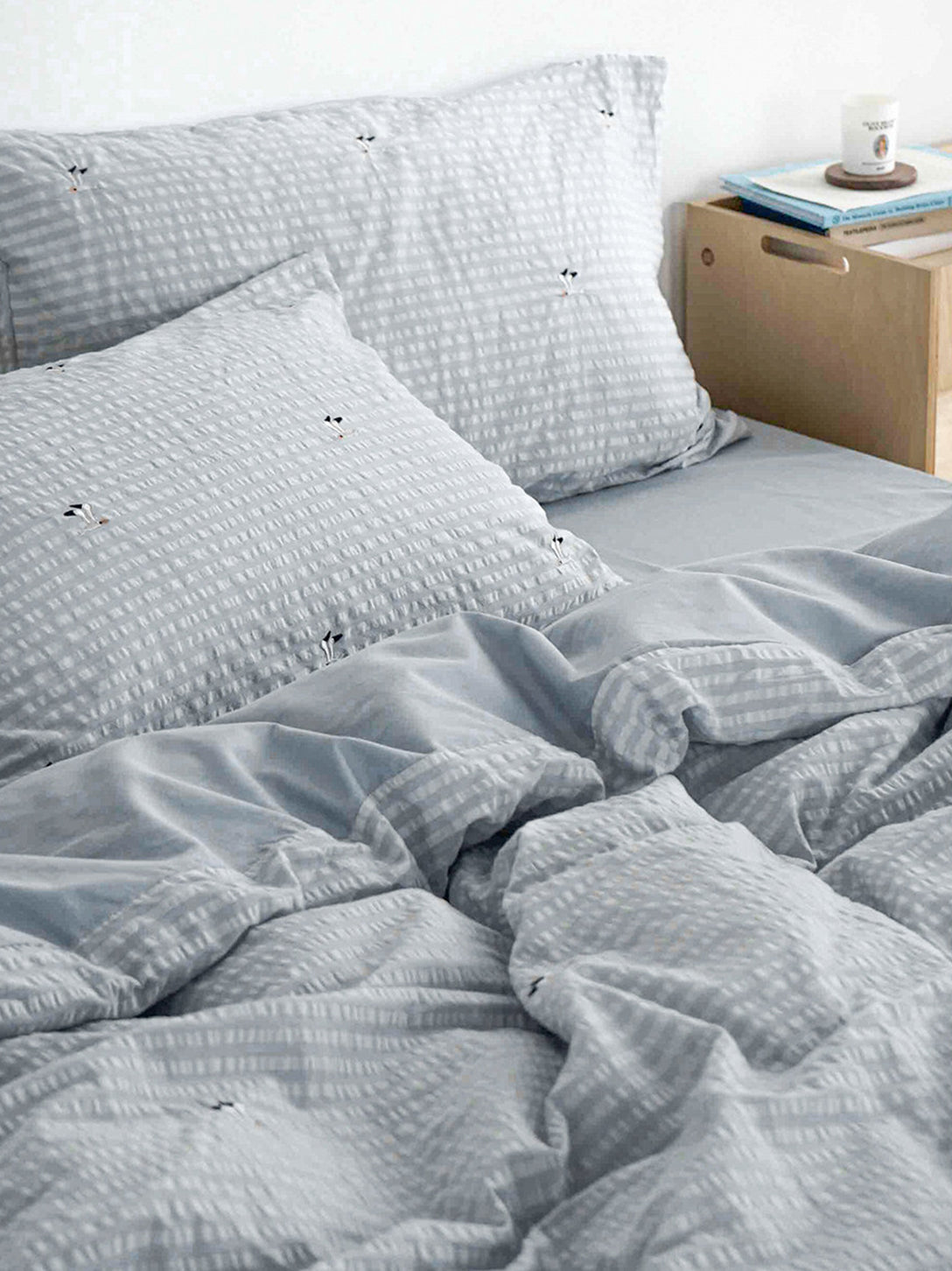 Seagull Embroidered Stripe Bedding Set