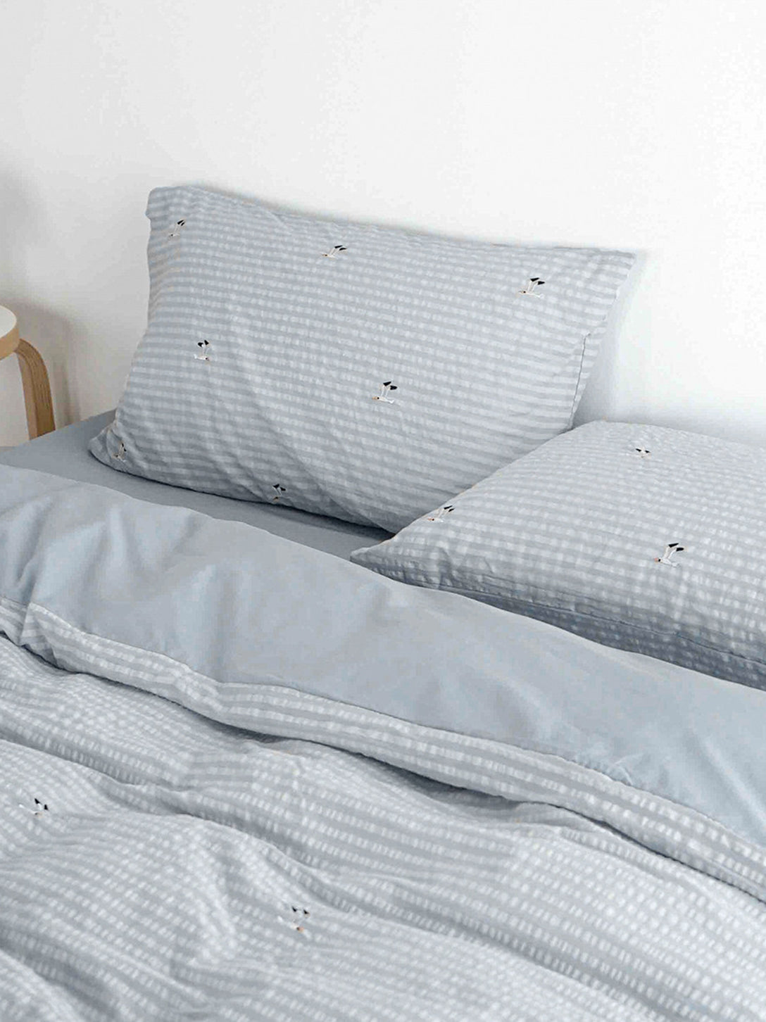 Seagull Embroidered Stripe Bedding Set