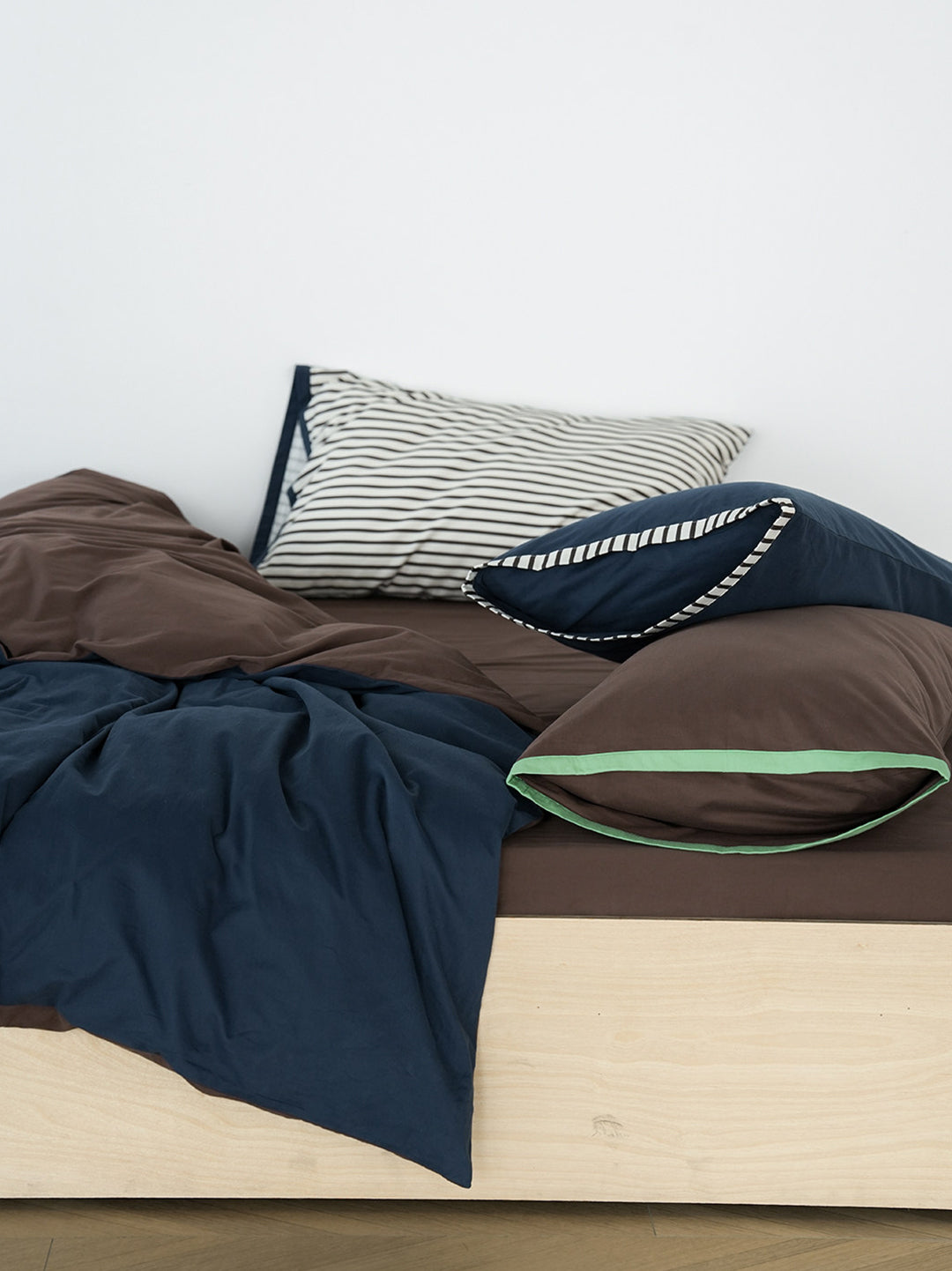 Brushed Cotton Contrast Bedding Set