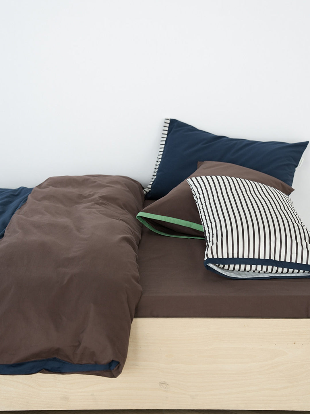 Brushed Cotton Contrast Bedding Set