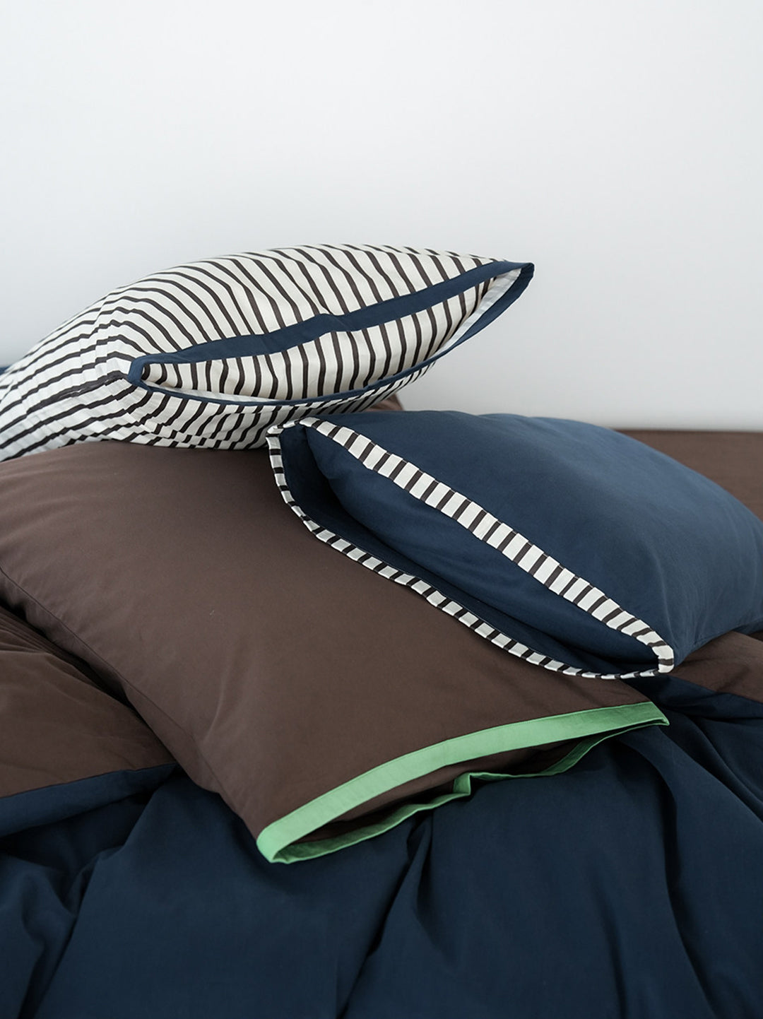 Brushed Cotton Contrast Bedding Set
