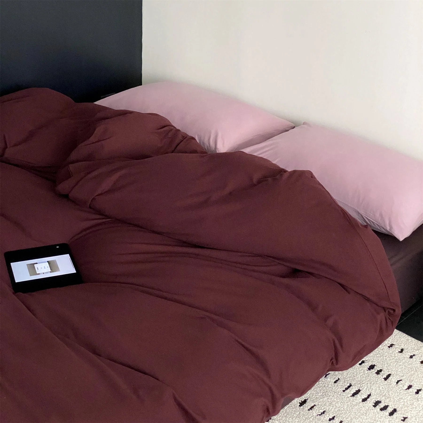 Julian Minimalist Bedding Set