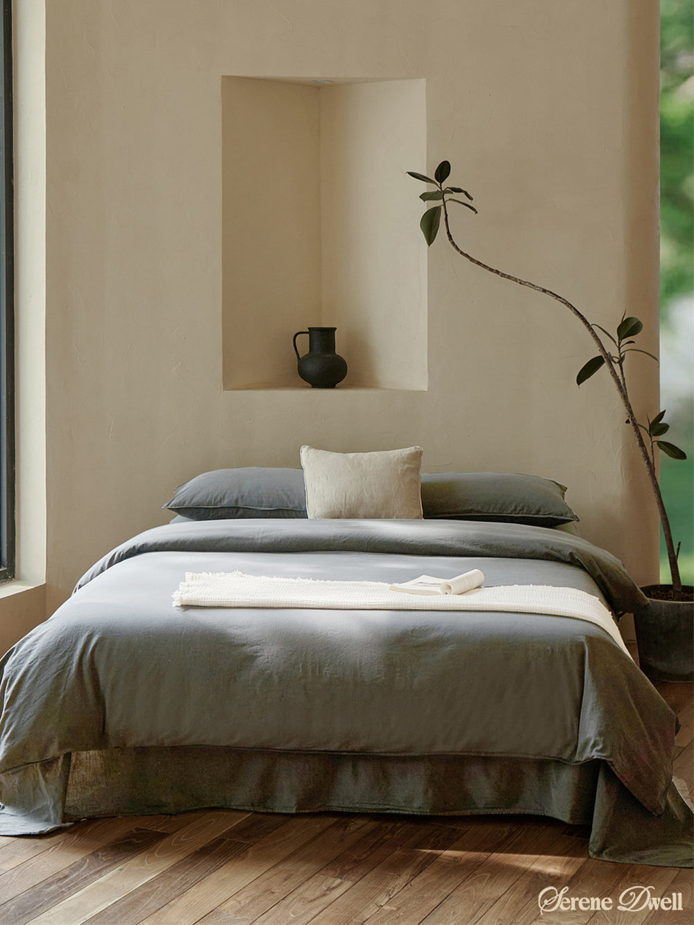 Ethan Minimalist Bedding Set