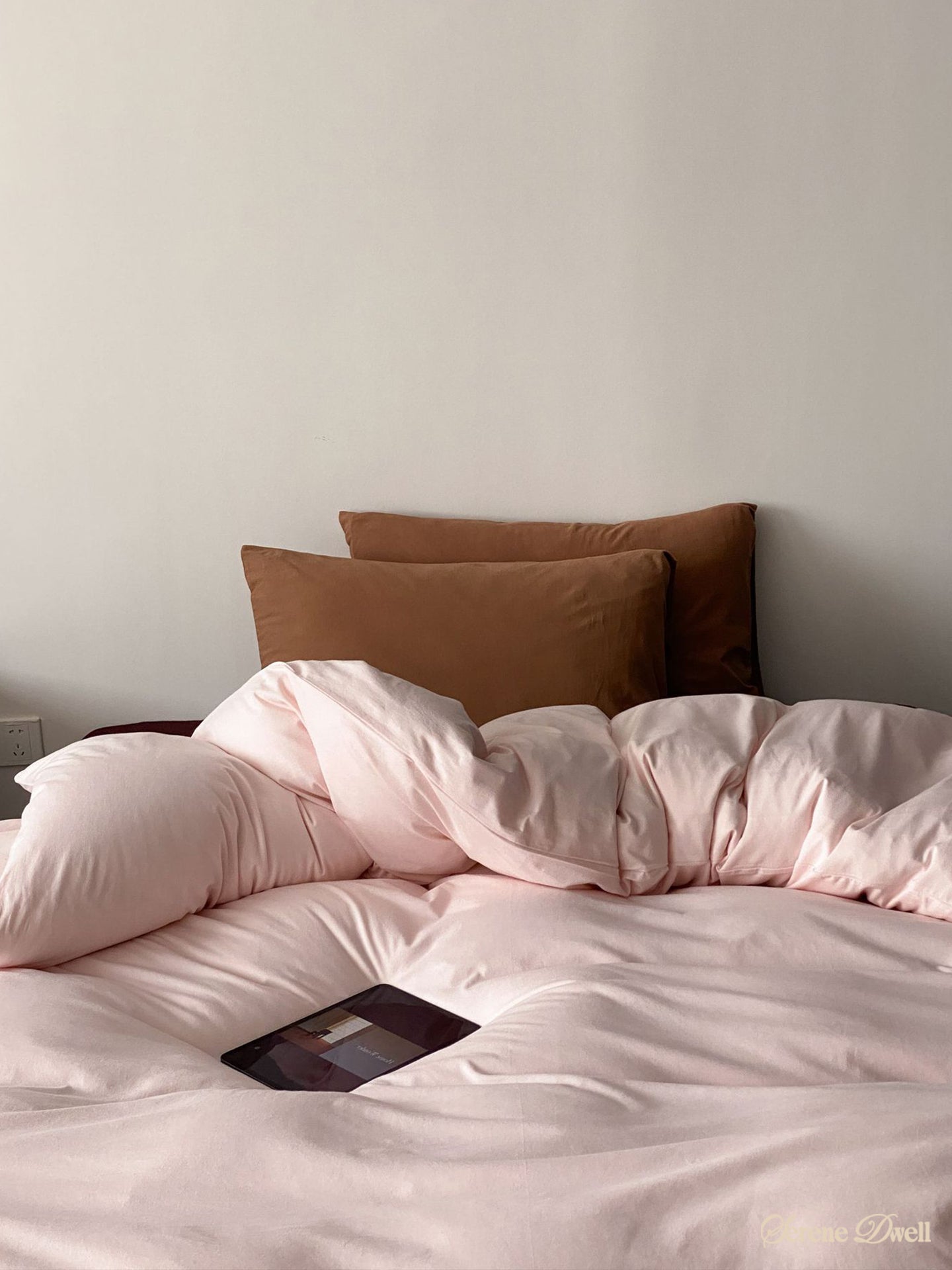 Julian Minimalist Bedding Set
