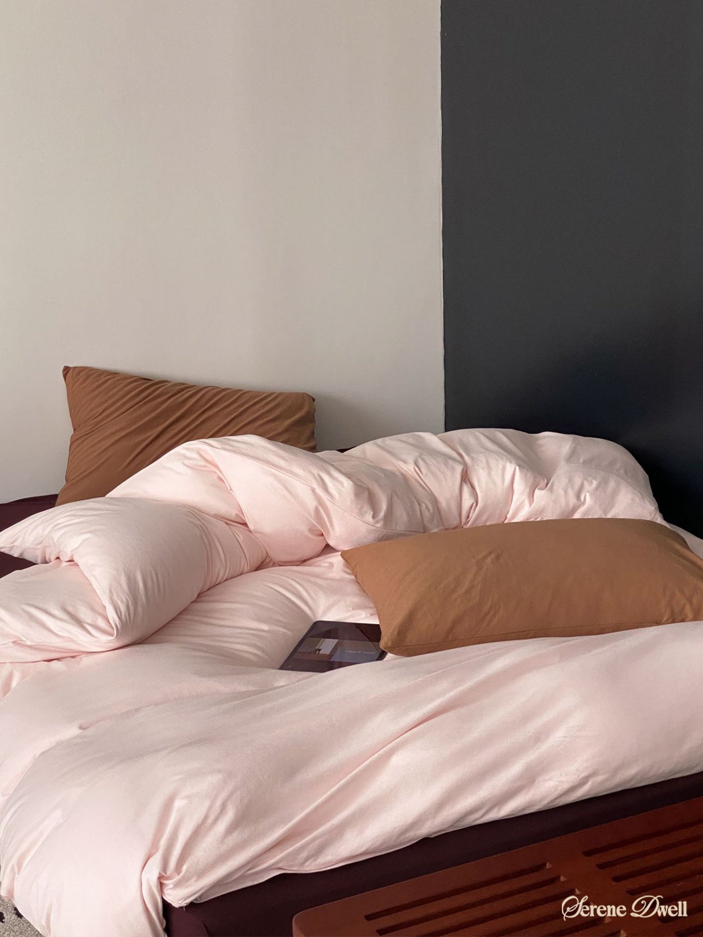 Julian Minimalist Bedding Set