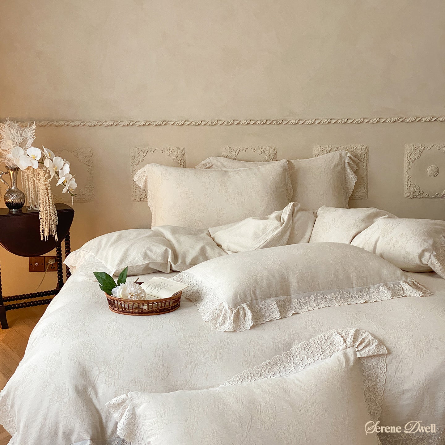 Emilia Lace Ruffle Bedding Set