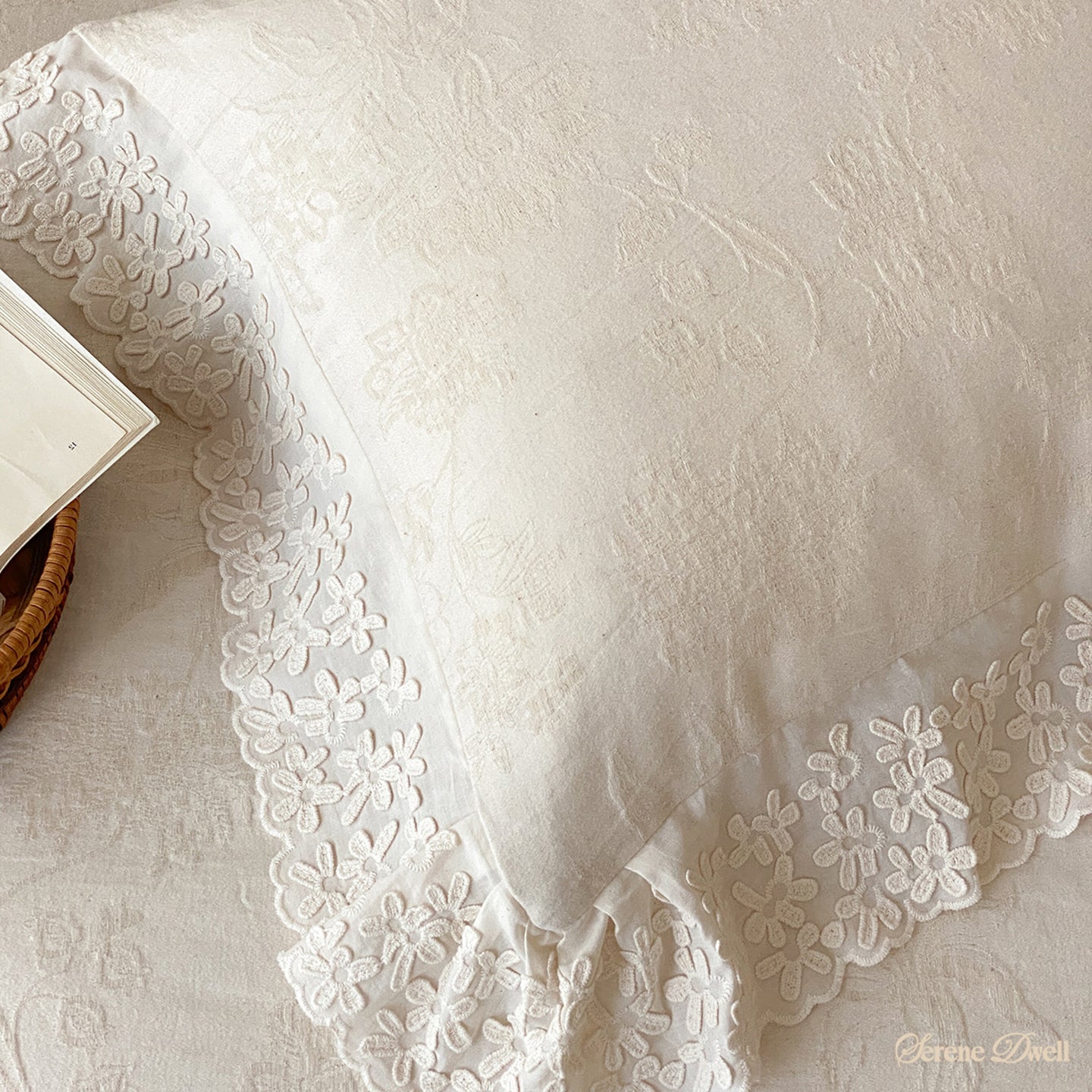 Emilia Lace Ruffle Bedding Set