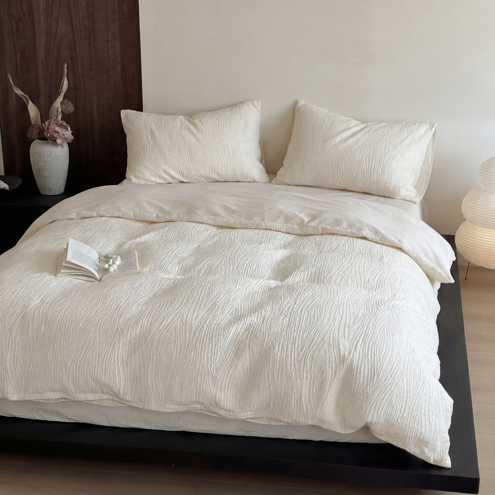 Kinsley Jacquard Bedding Set