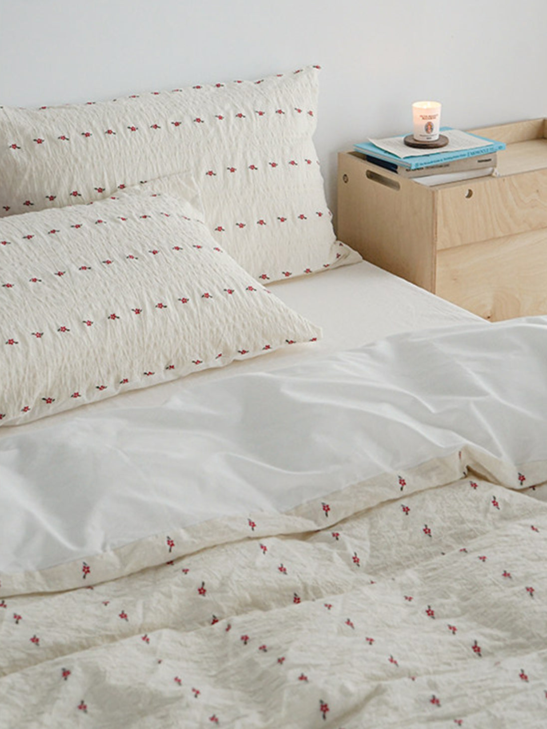 Floral Jacquard Seersucker Bedding Set
