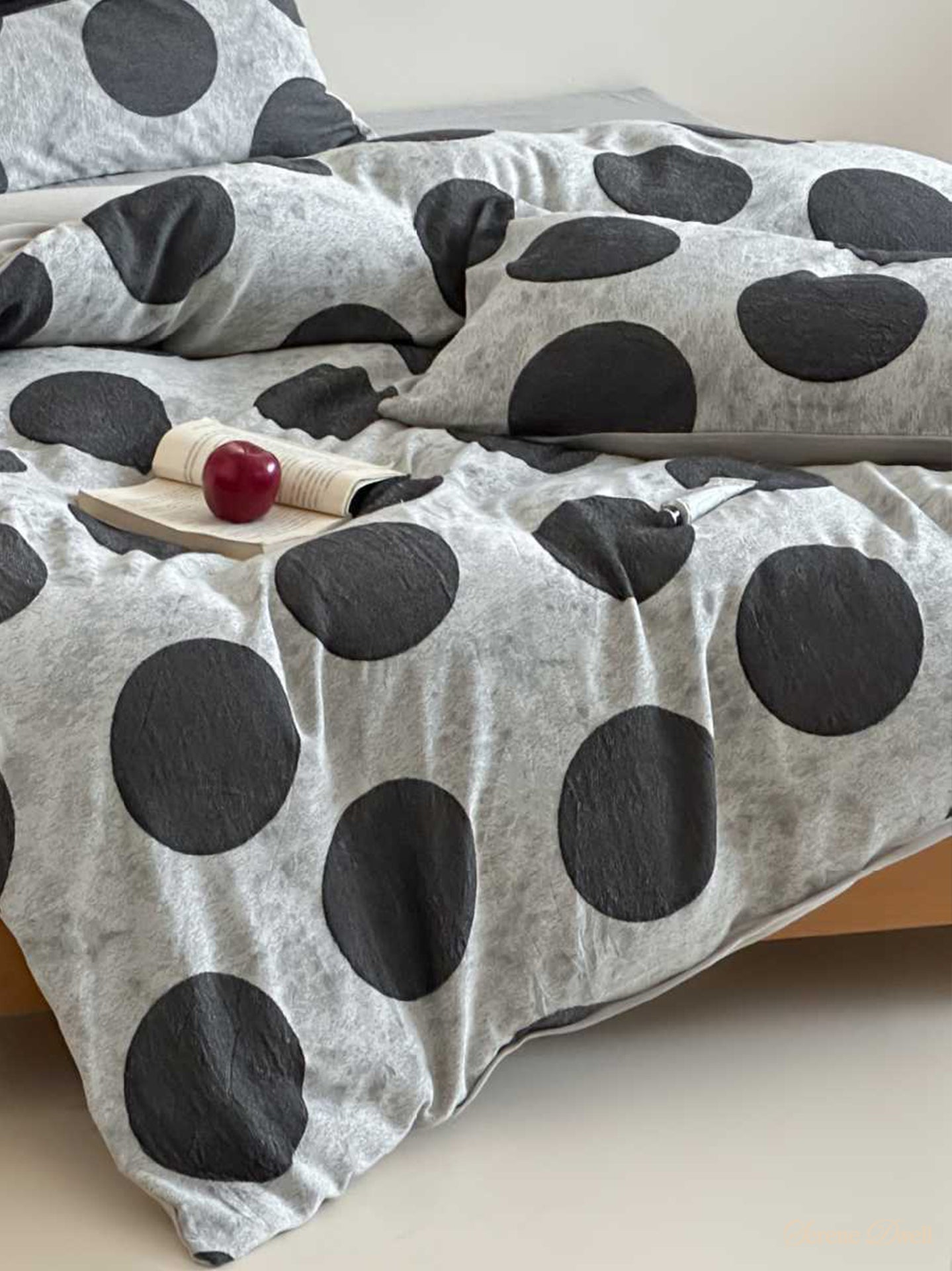 Jolie Polka Dot Bedding Set