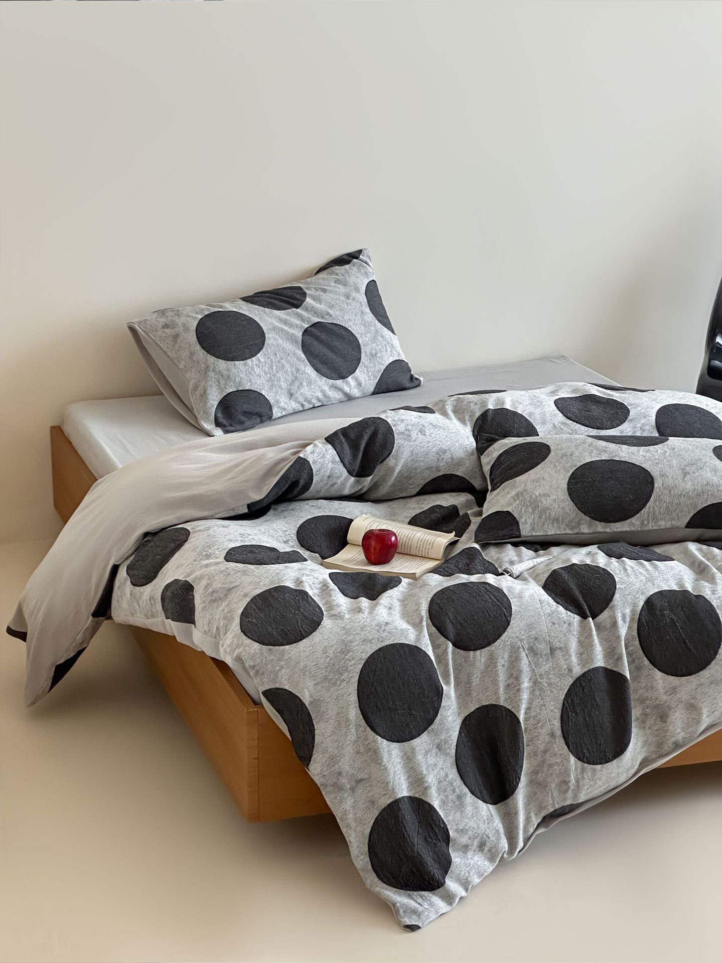 Jolie Polka Dot Bedding Set