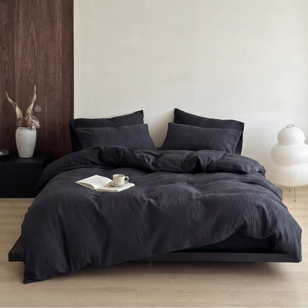 Kinsley Jacquard Bedding Set