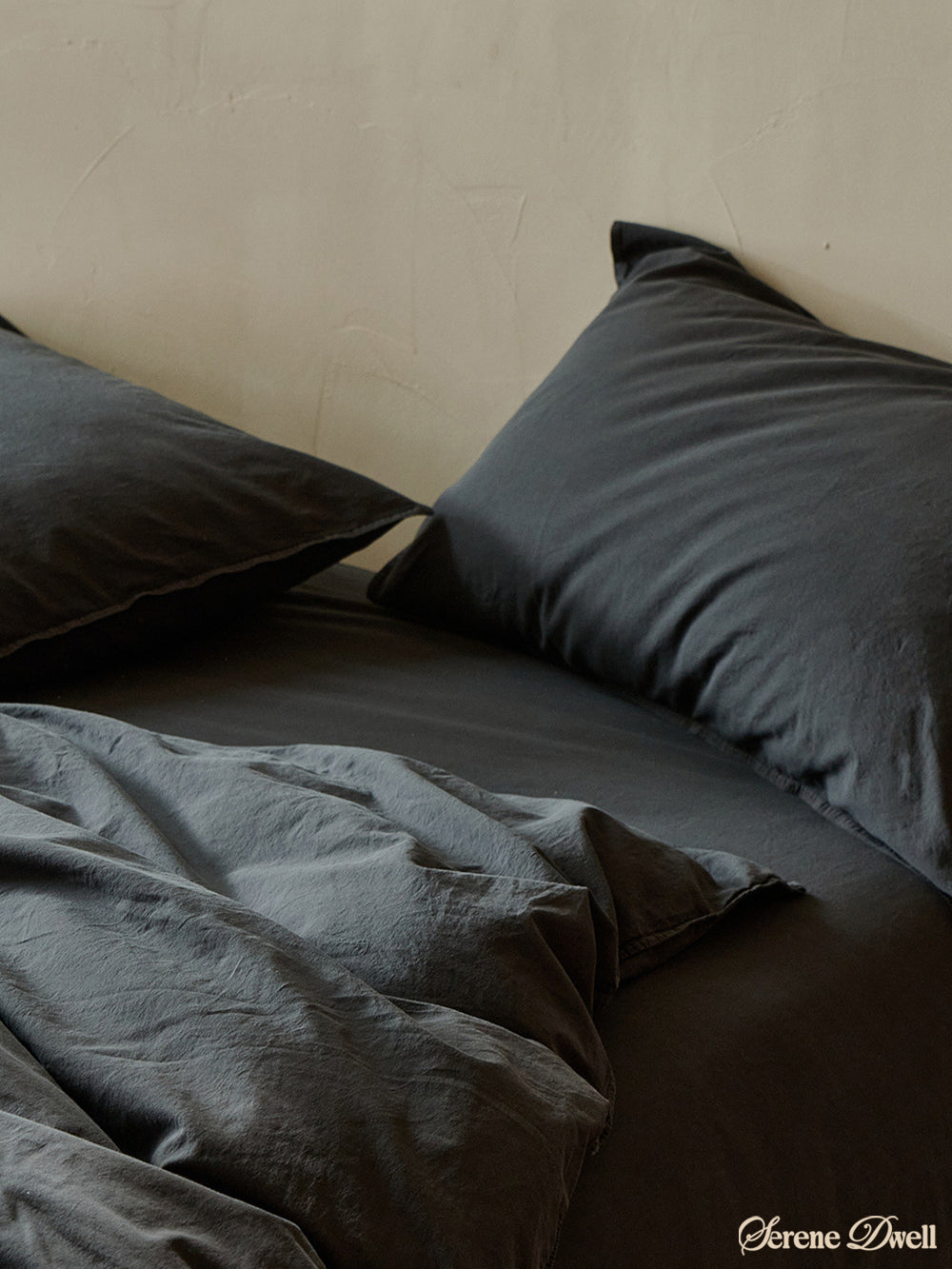 Ethan Minimalist Bedding Set