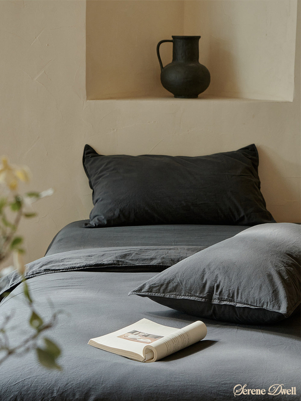 Ethan Minimalist Bedding Set