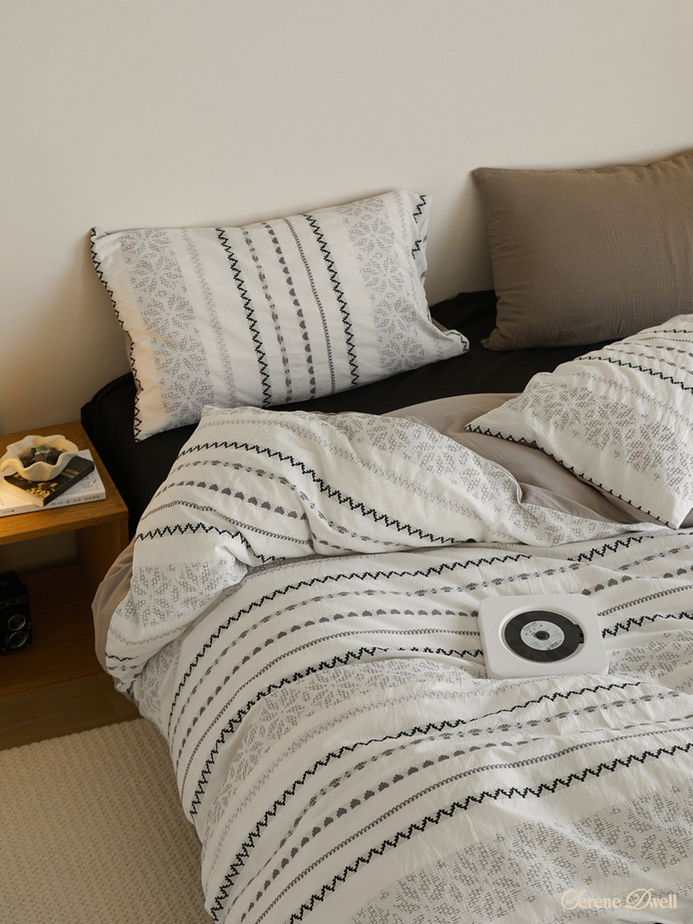 Adriana Jacquard Bedding Set