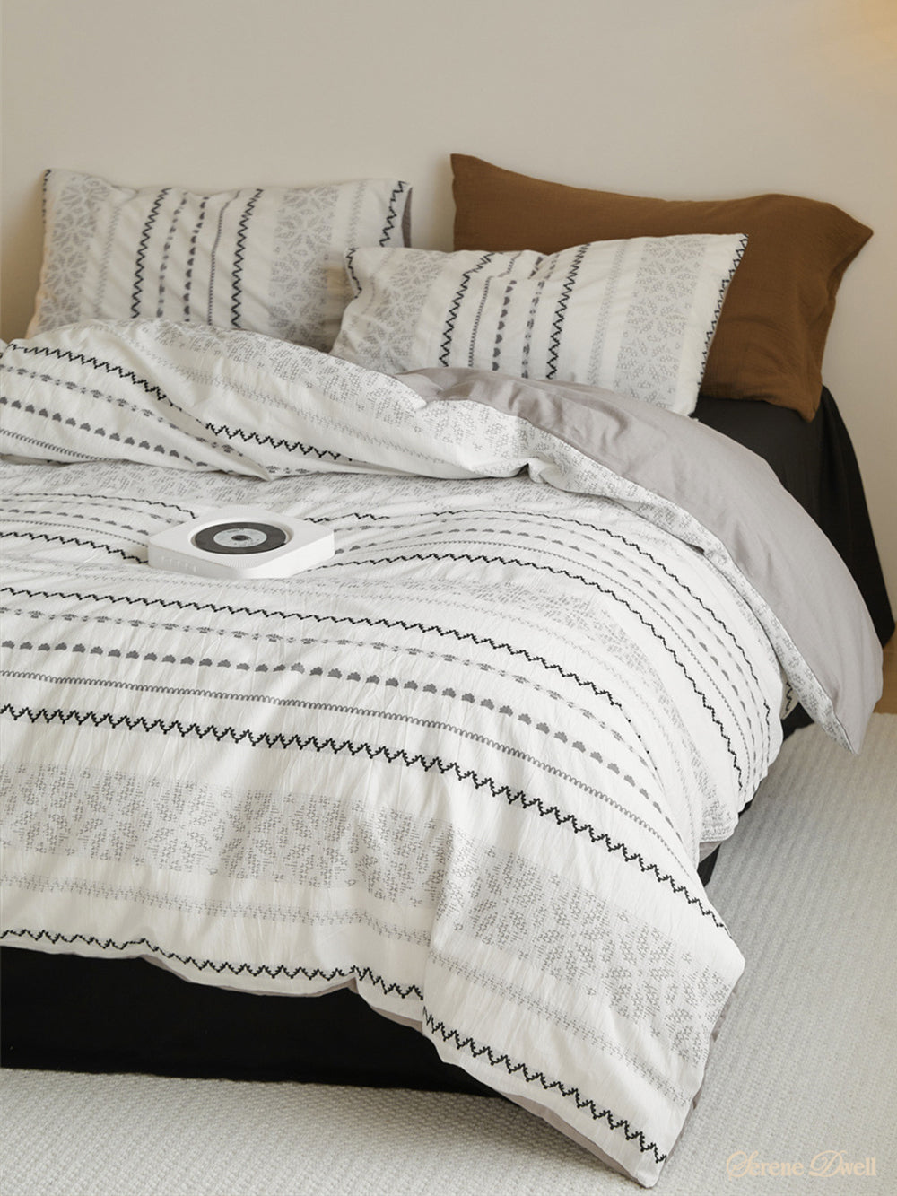Adriana Jacquard Bedding Set