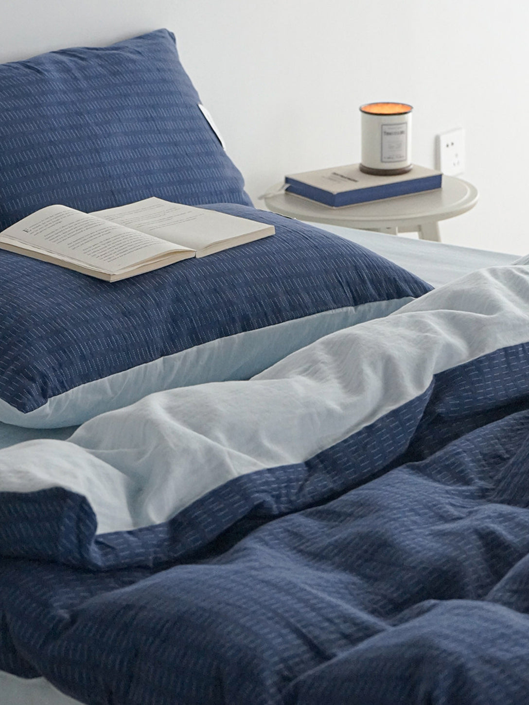Iceland Blue Dashed Jacquard Bedding Set