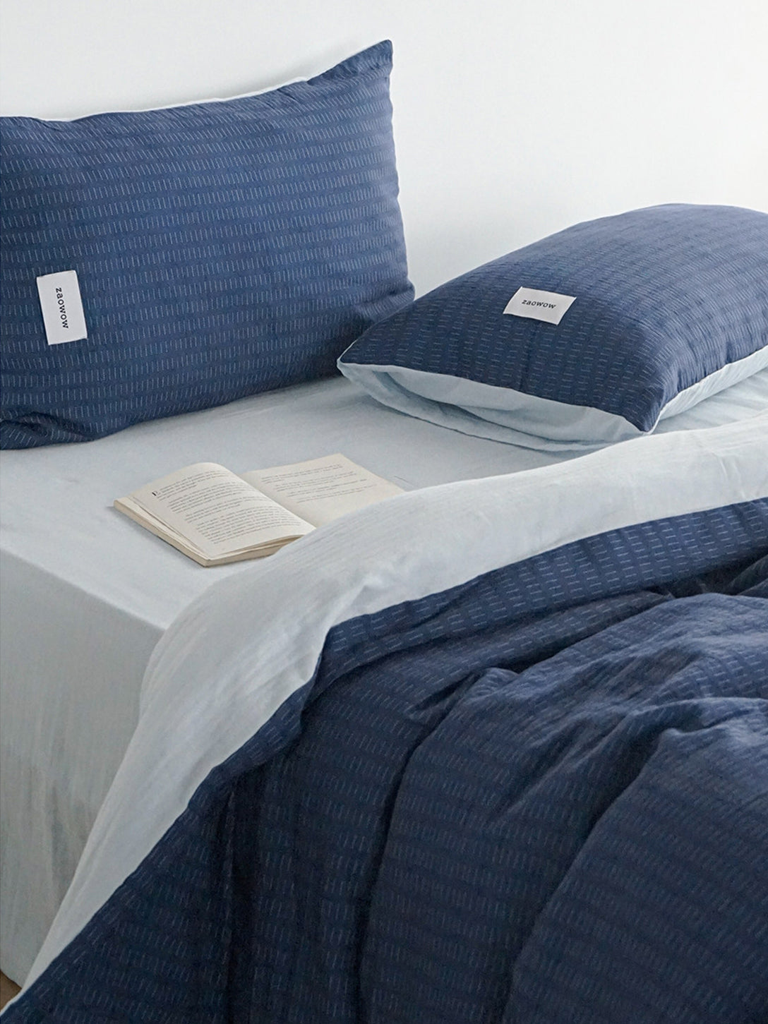 Iceland Blue Dashed Jacquard Bedding Set