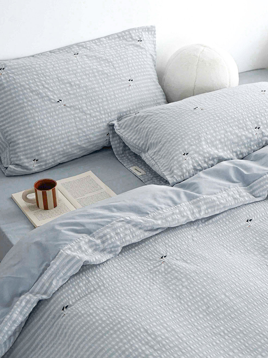 Seagull Embroidered Stripe Bedding Set