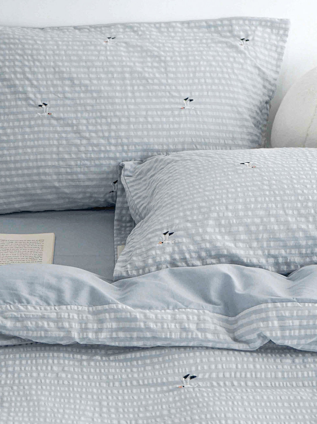 Seagull Embroidered Stripe Bedding Set
