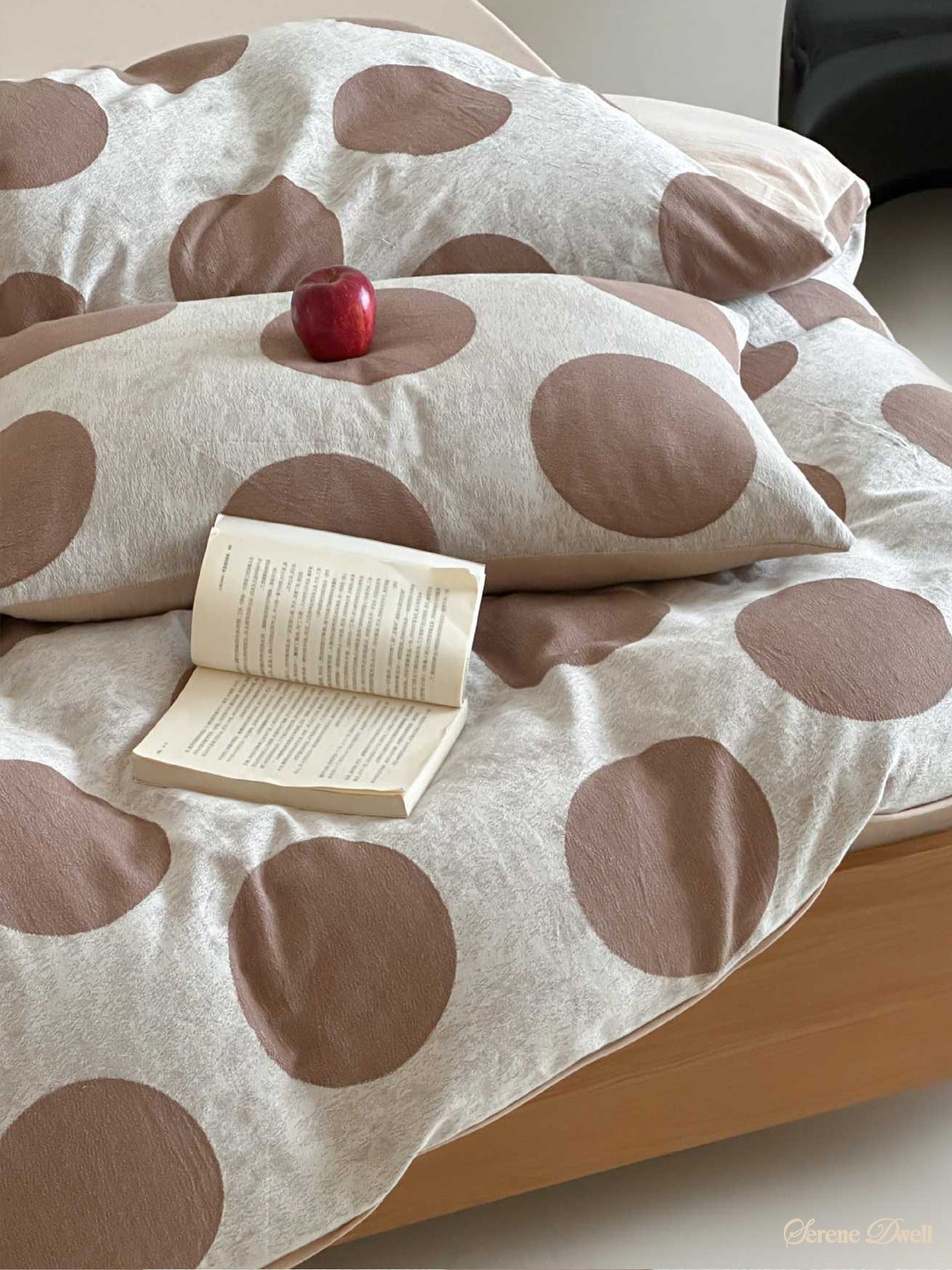 Jolie Polka Dot Bedding Set