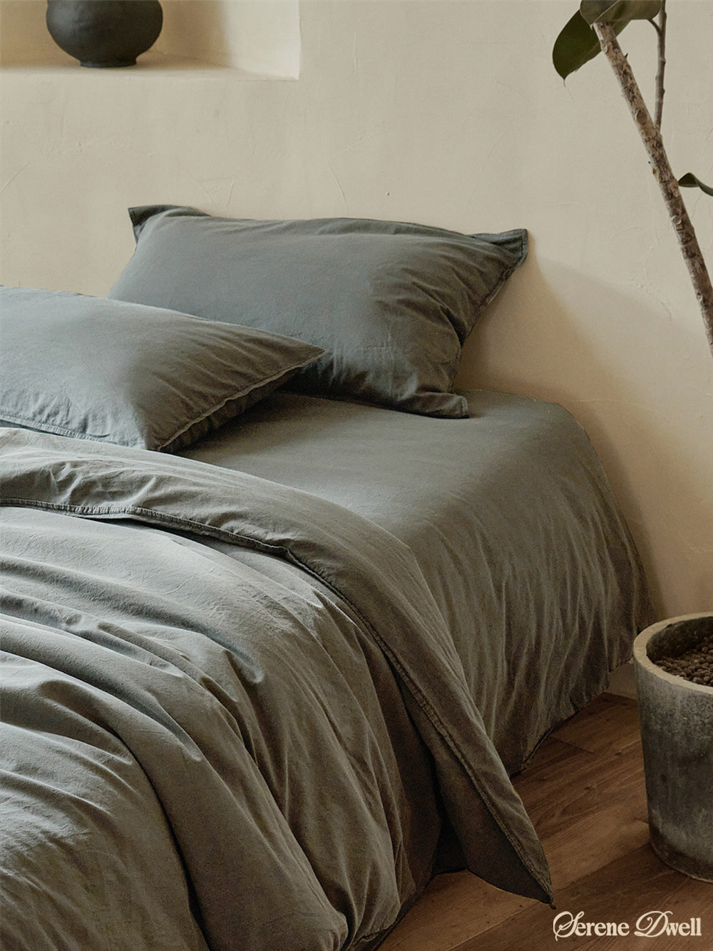 Ethan Minimalist Bedding Set