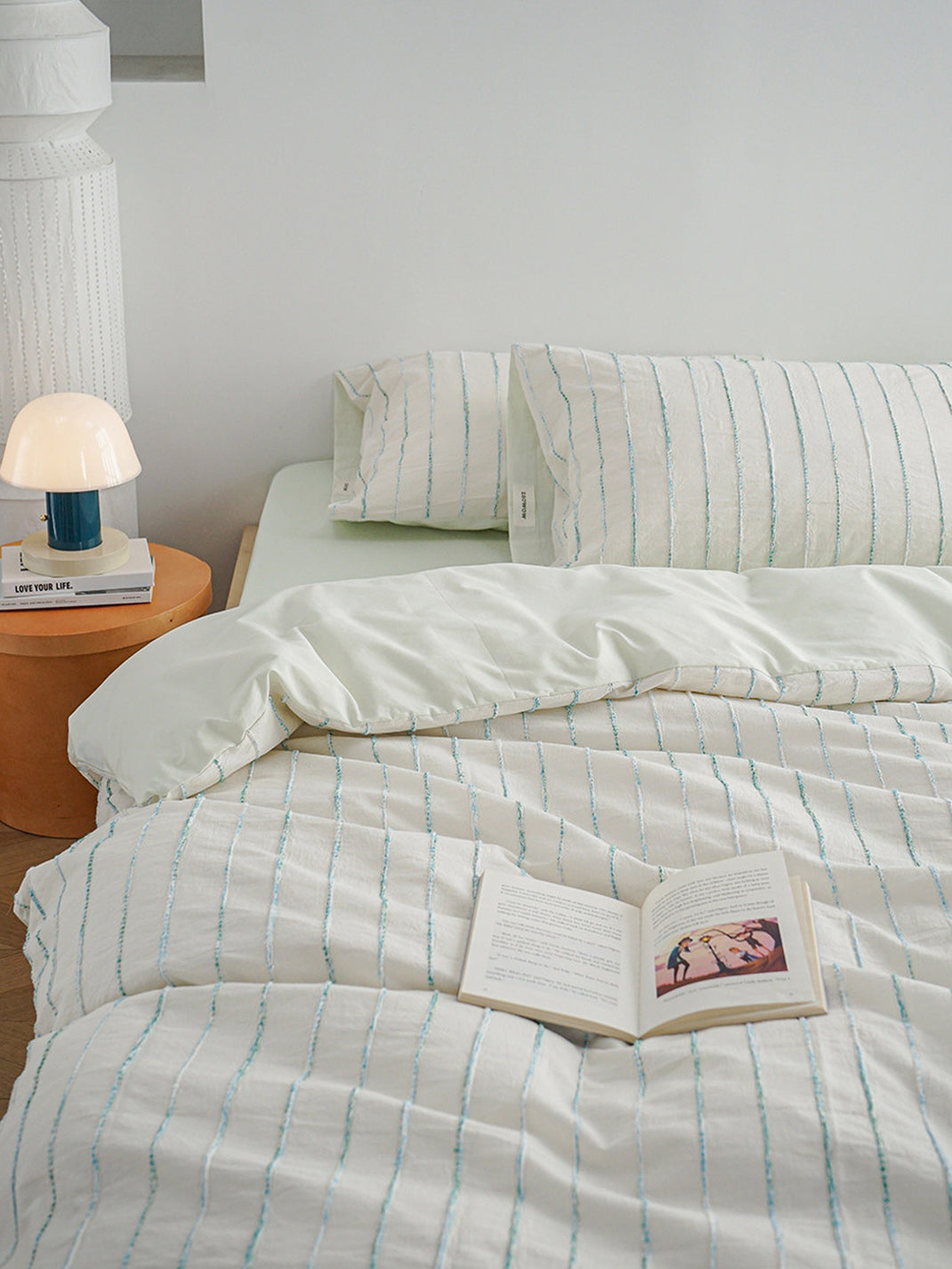 Jacquard Stripe Bedding Set
