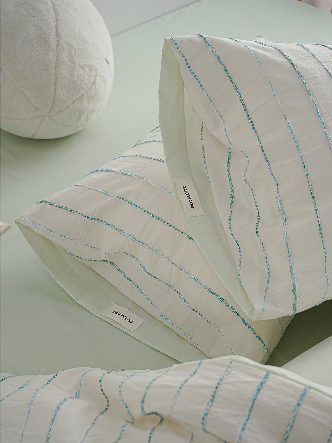 Jacquard Stripe Bedding Set