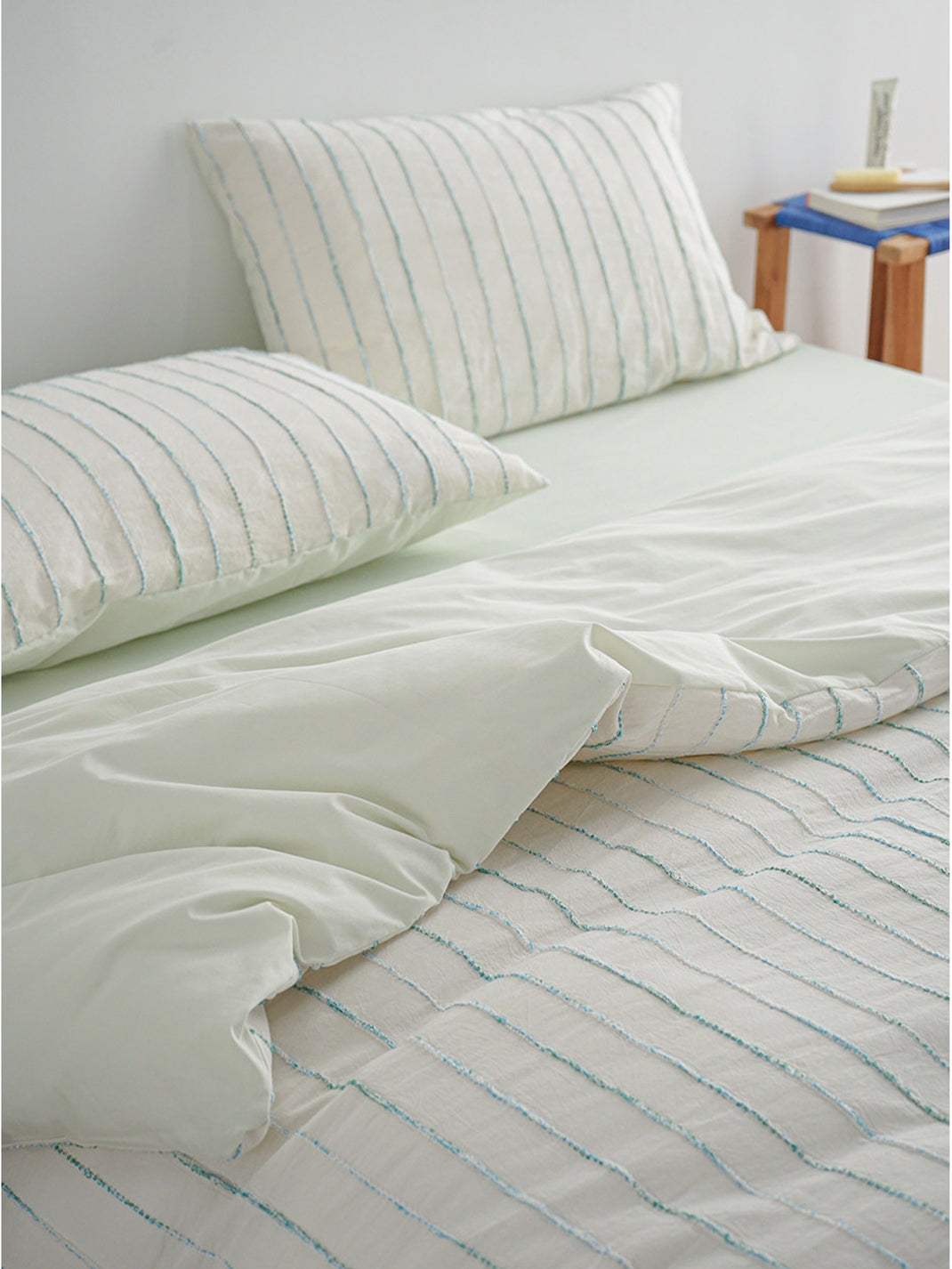 Jacquard Stripe Bedding Set