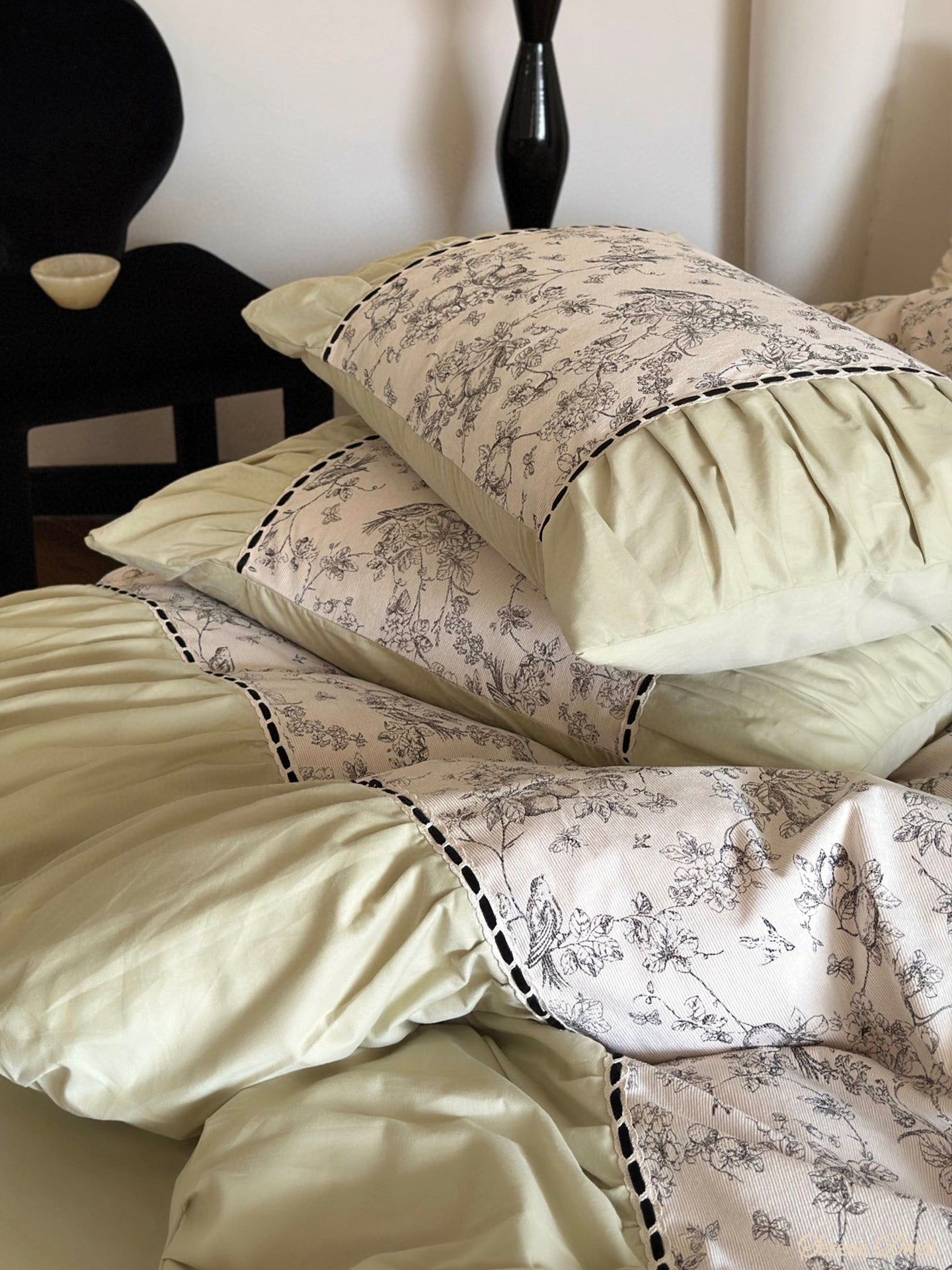 French Black Lace Bedding Set