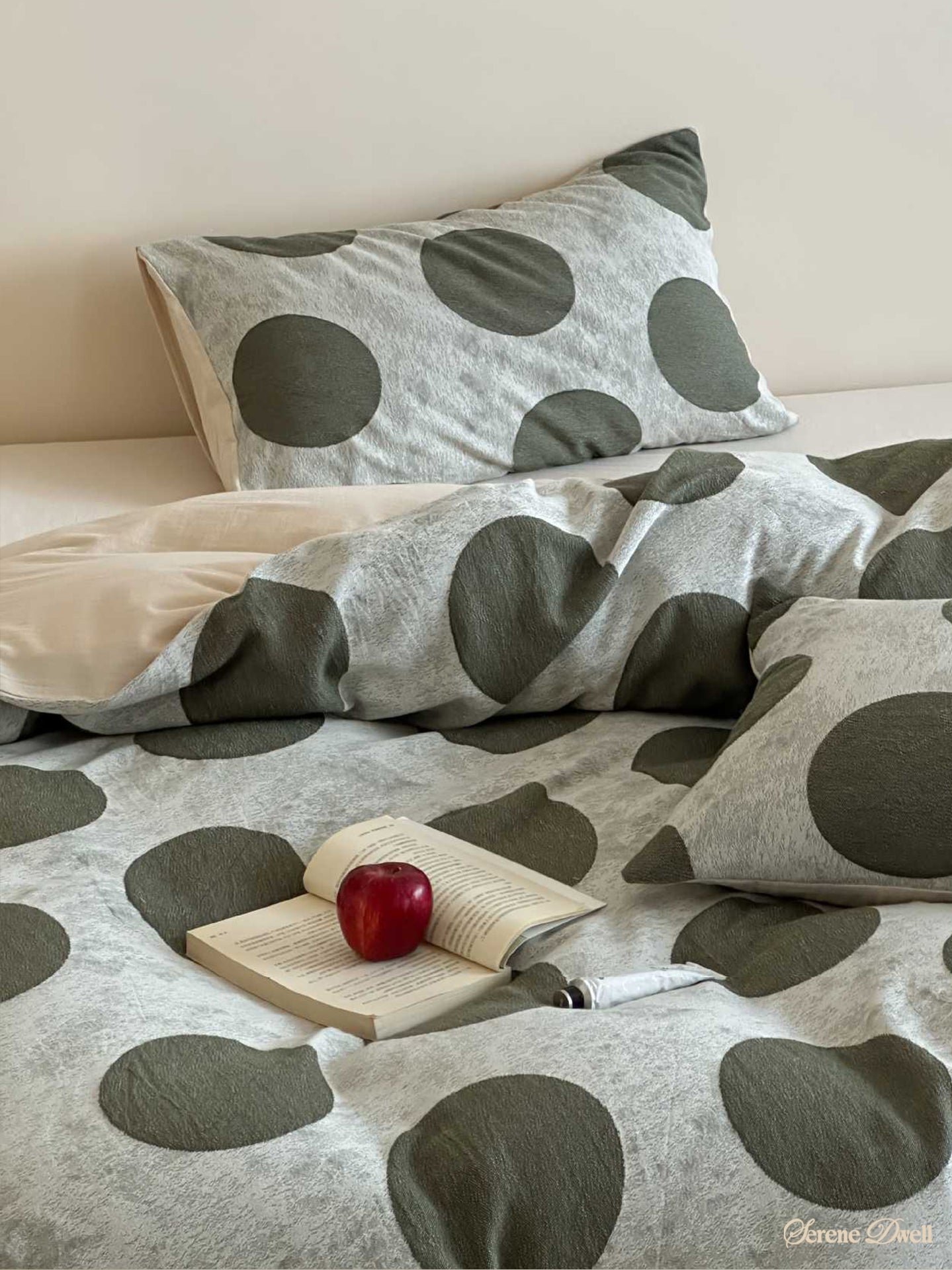 Jolie Polka Dot Bedding Set