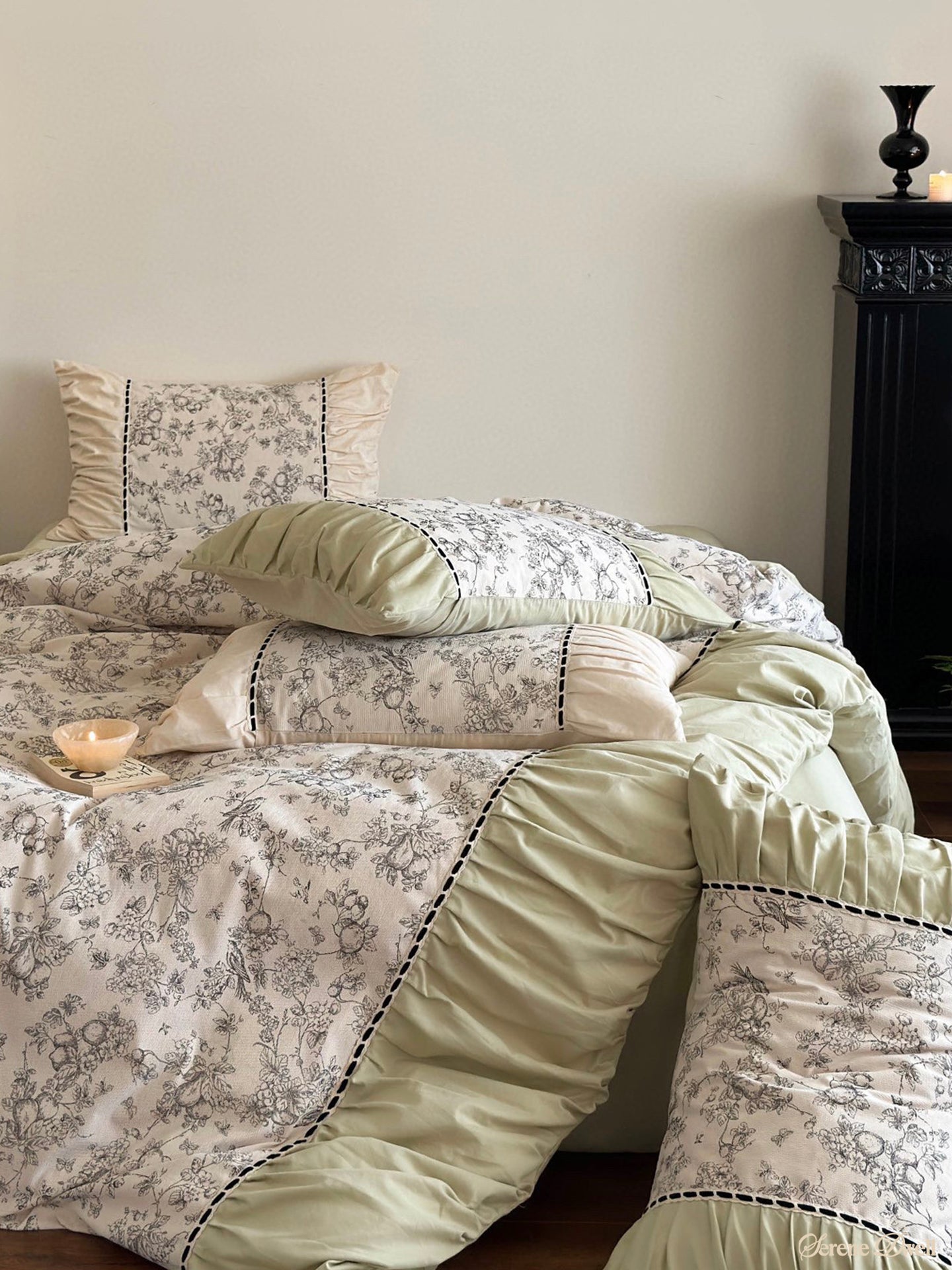 French Black Lace Bedding Set