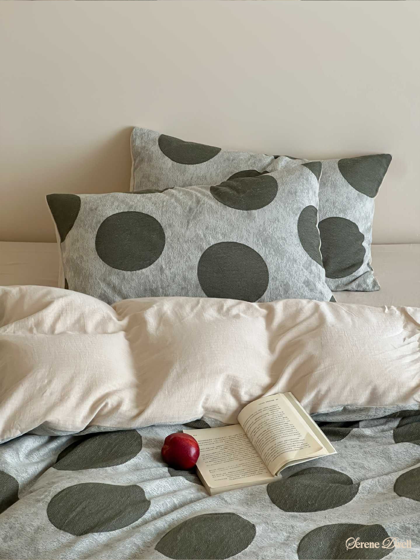 Jolie Polka Dot Bedding Set