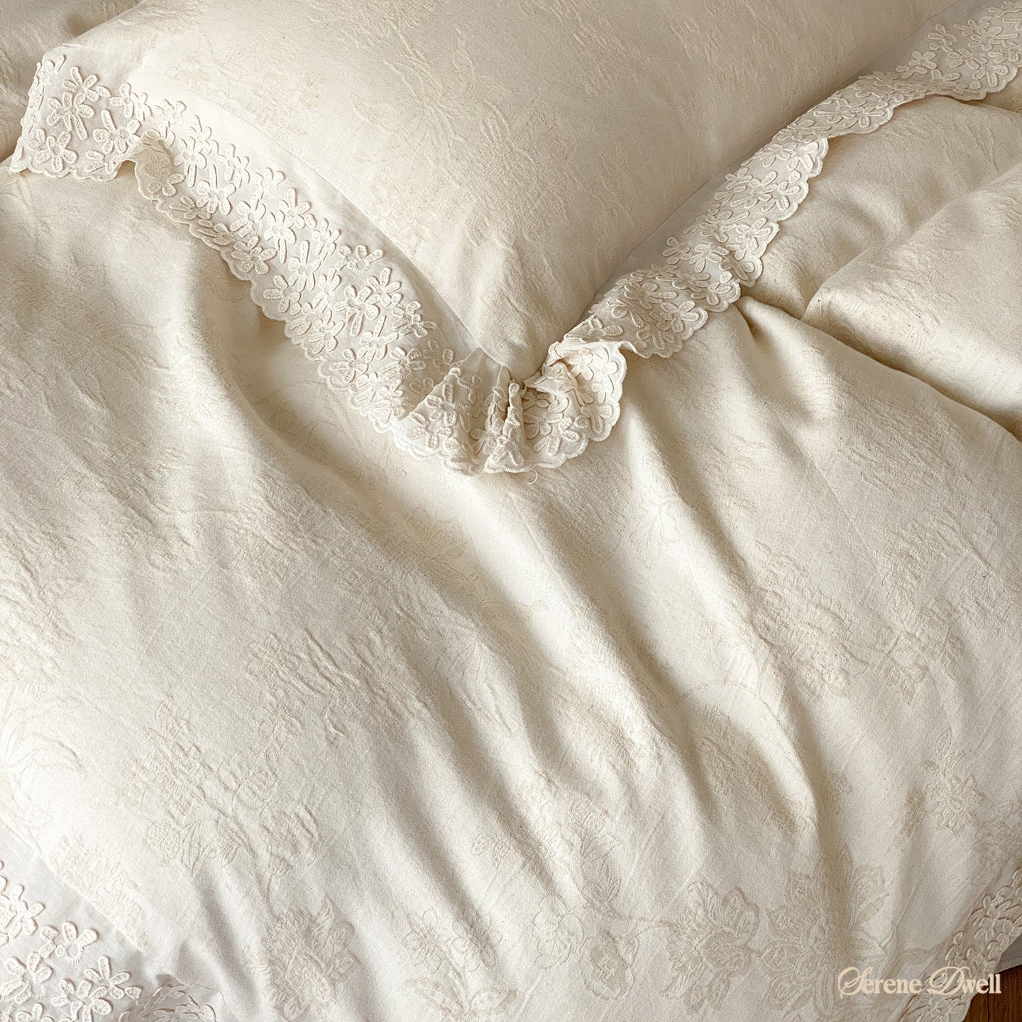 Emilia Lace Ruffle Bedding Set