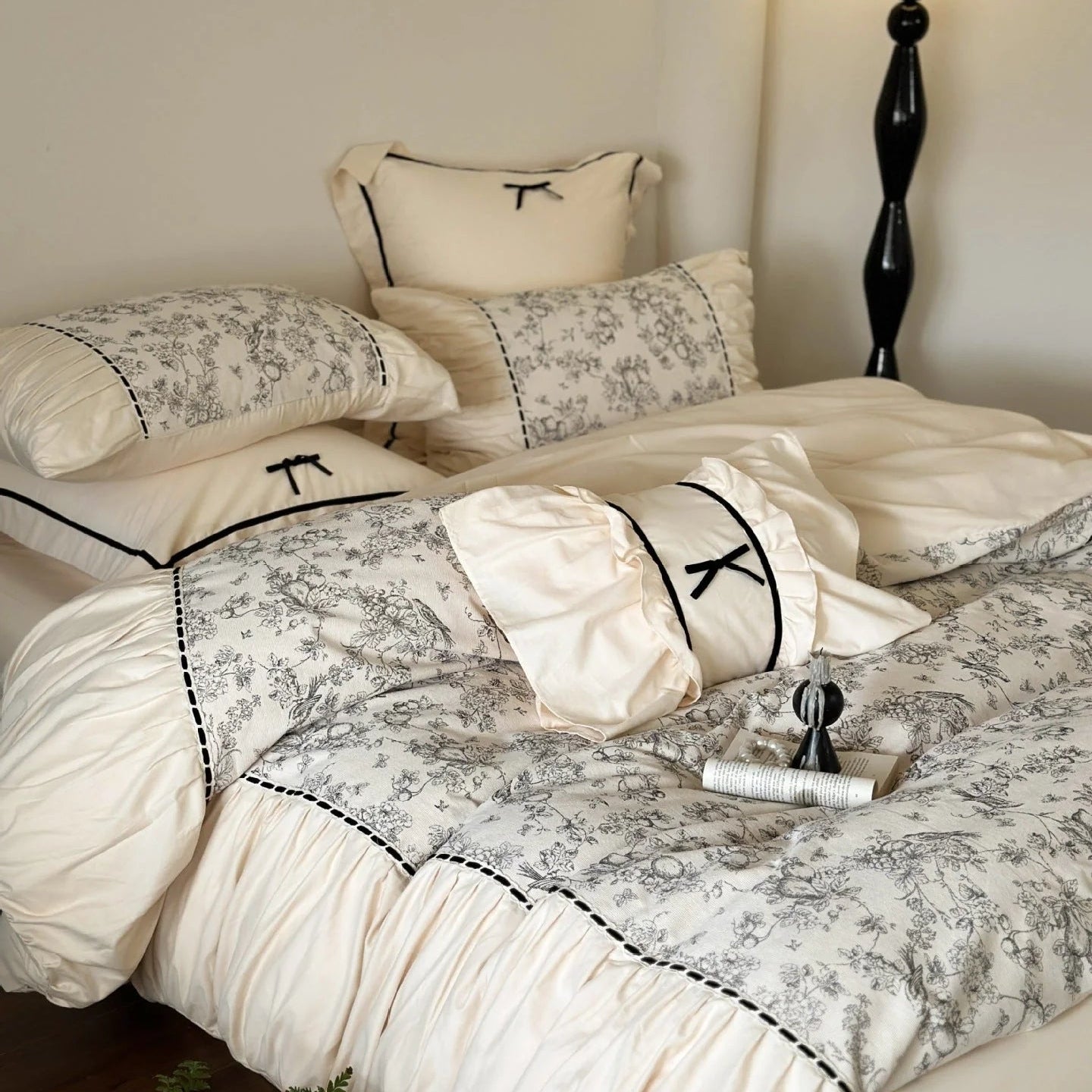 French Black Lace Bedding Set